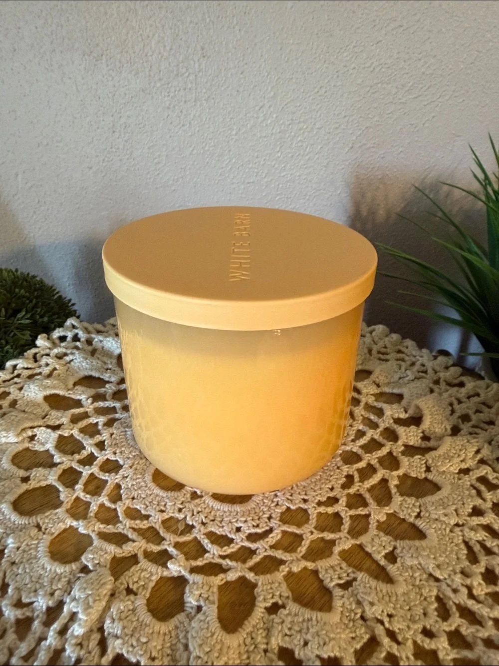 White Barn Iced Lemon Pound Cake Candle - Yellow - Picture 2 of 4